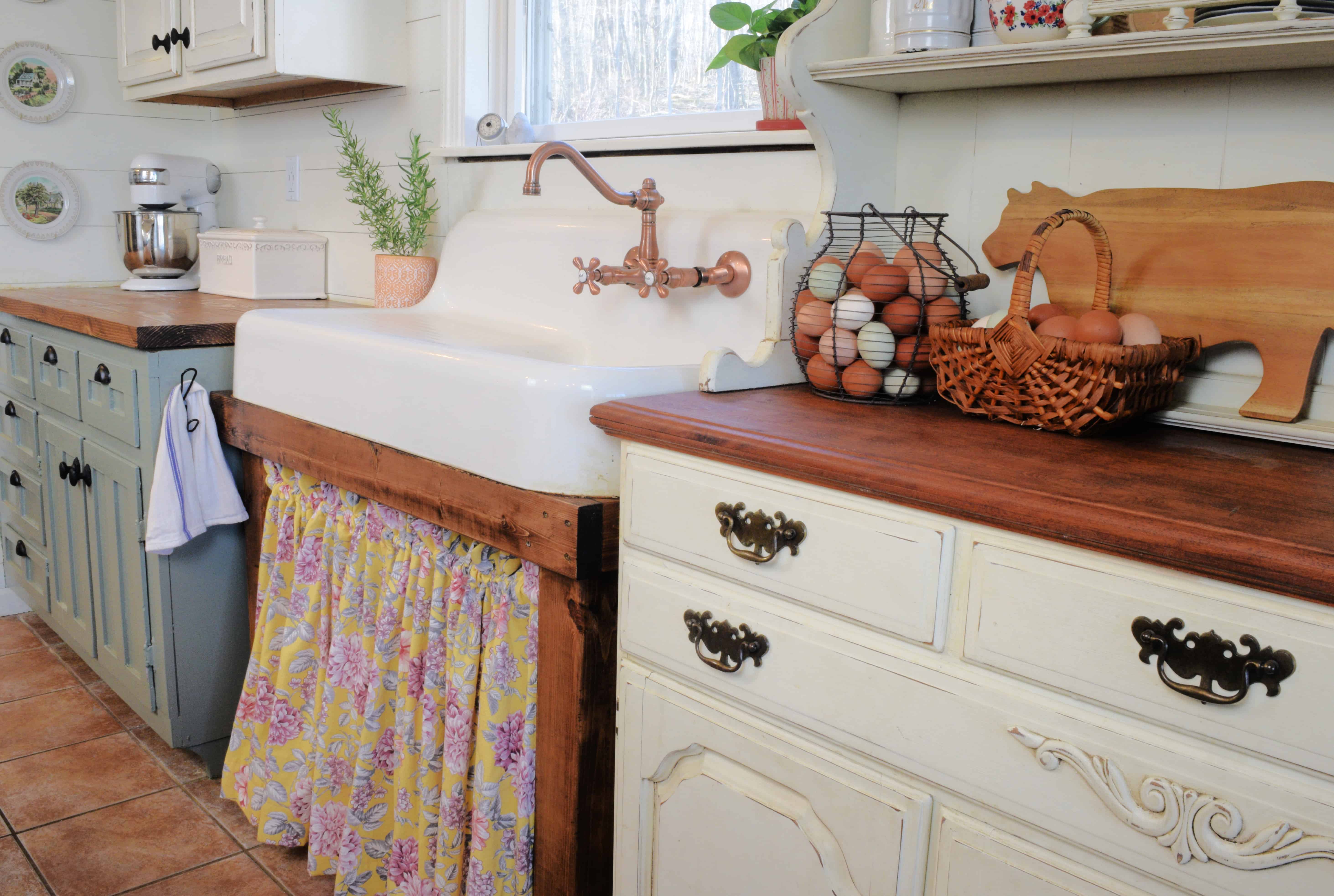 How To Make An Easy DIY Sink Skirt For Your Home