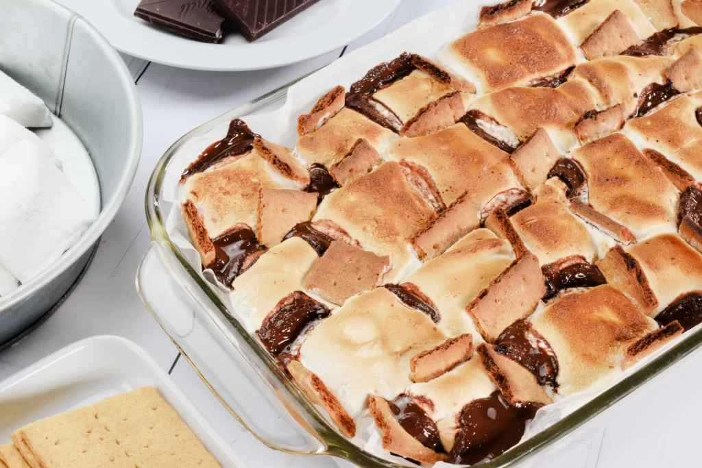 Baked s'mores brownies for How to Make Easy Homemade S'mores Brownies Recipe.